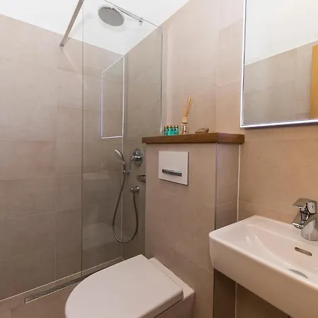 Svjetionik Prisnjak Casa de Férias Murter